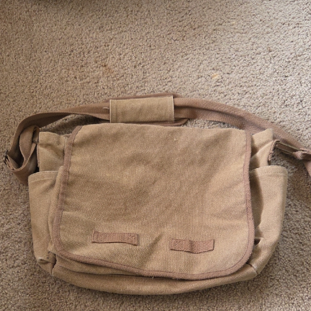 Classic Tan Canvas Messenger Bag